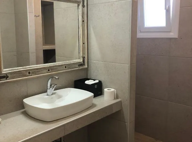 Venetia * פורטו הלי