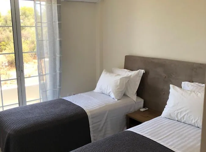 Venetia * פורטו הלי